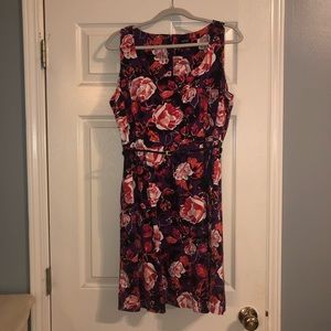 Beautiful floral Apt. 9 dress in Sz 16!
